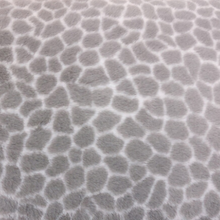 Lade das Bild in den Galerie-Viewer, Kissen Dekokissen Leopard grau weiß 40x60cm Mars &amp; More KI216
