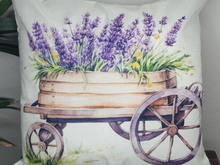 Load image into Gallery viewer, Dekokissen mit Füllung Lavendel Wagen 45x45cm vintage KI359
