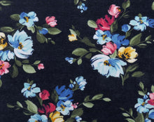 Lade das Bild in den Galerie-Viewer, EUR 17,90/m Alpensweat Blumen &amp; Uni Jeansoptik zum kombinieren marineblau oder schwarz 0,50mx1,50m Art 3296
