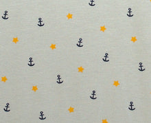Carregar imagem no visualizador da galeria, EUR 14,50/m Jersey Pirat Skulls Anker Sterne, Baumwolljersey Blau-Grau oder Senf-Grau 0,50mx1,50m Art 3138

