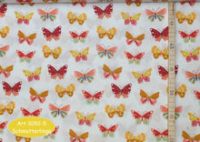 Carregar imagem no visualizador da galeria, Baumwolle Schmetterlinge, Blüten, Knospen, Blumen und Unistoff zum kombinieren 0,50mx1,48m Art 3092
