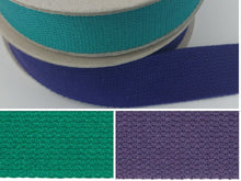 Załaduj obraz do przeglądarki galerii, Baumwolle- Gurtband 30mm VENO, Taschengurtband, Gürtelband in Lila oder Waldgrün KW262
