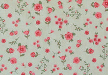Lade das Bild in den Galerie-Viewer, EUR 10,90/m BIO-Baumwolle mit Blüten, Streublumen in Mint, Grün, Rosa und Pink 0,50mx1,50m Art 2725
