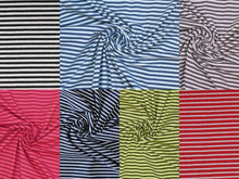Lade das Bild in den Galerie-Viewer, EUR 12,90/m Jersey mit Streifen in Rot, Weinrot, Olivgrün, Blau, Grau, Navy und Schwarz 0,50mx1,50m Art 3254
