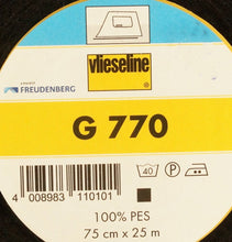 Cargar imagen en el visor de la galería, EUR 9,20/m Vlieseline Gewebeeinlage G 770 Freudenberg schwarz, bi-elastisch zum aufbügeln 1,00mx0,75m KW78
