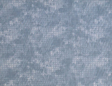Charger l&#39;image dans la galerie, EUR 12,90/m Baumwolle Wabenmuster geometrische Muster batik Blau Stoff zum Nähen Patchwork Basteln Dekorieren Kleidung 0,50mx1,45m Art 2683
